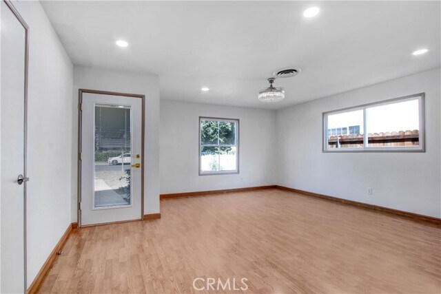 Foto del edificio - 6904 Royer Ave