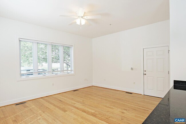 Building Photo - 215 5th St SW