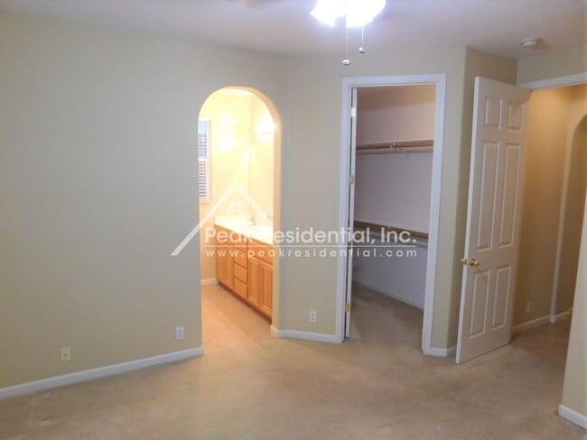 Building Photo - Wonderful 3bd/2ba Elk Grove Home with 2 Ca...