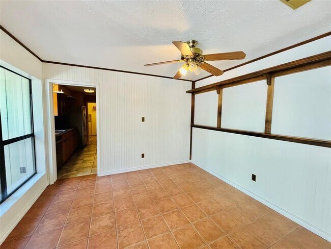 Foto del edificio - 806 Fleetwood Pl Dr