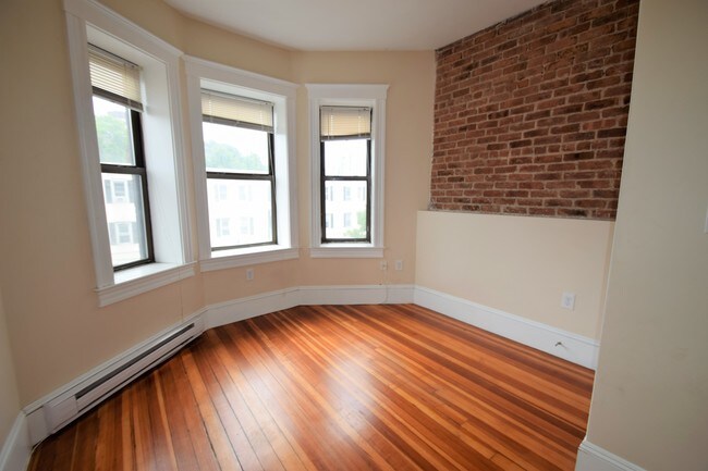 Foto del edificio - 887 Huntington Ave