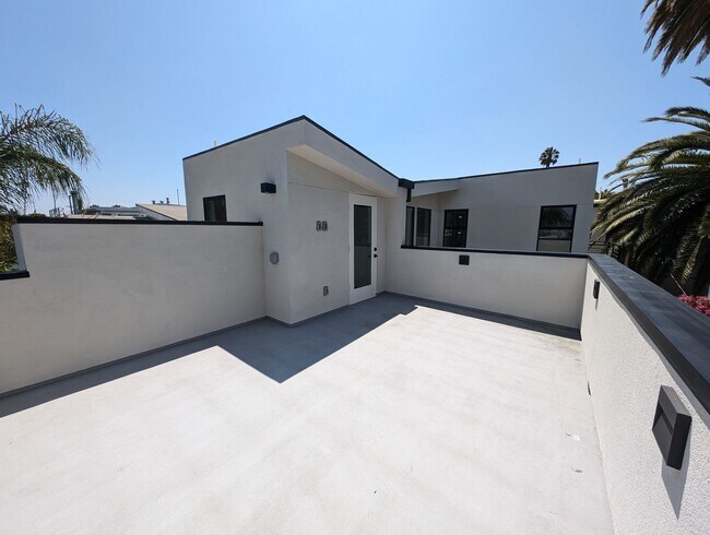 Building Photo - Horizon Real Estate Management Group