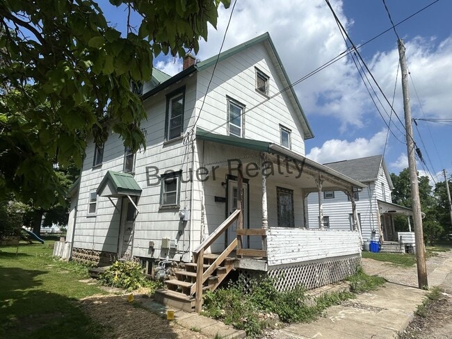 Building Photo - Affordable Three Bedroom Home