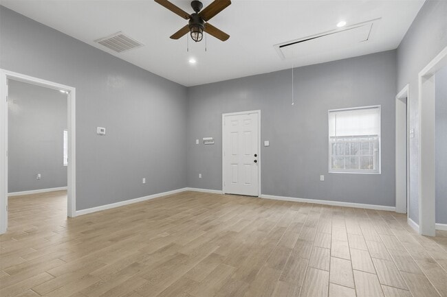 Foto del edificio - 324 Johnson St