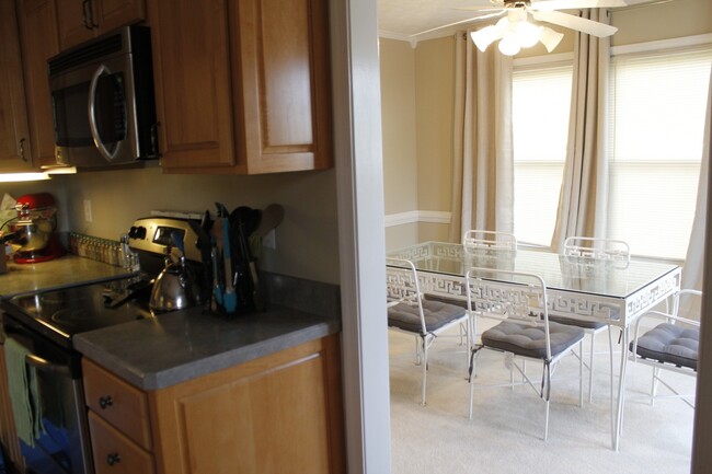 Foto del edificio - Spacious 4 bedroom home in Sandston ready ...