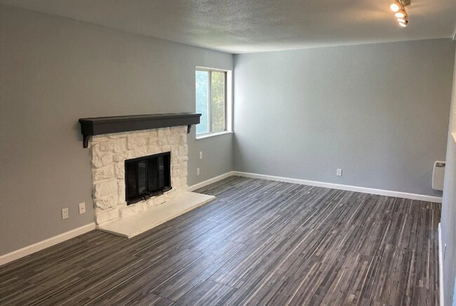 Building Photo - 17391 E Mansfield Ave