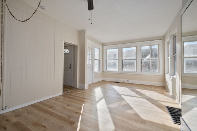 Building Photo - 113 Johnston Ave