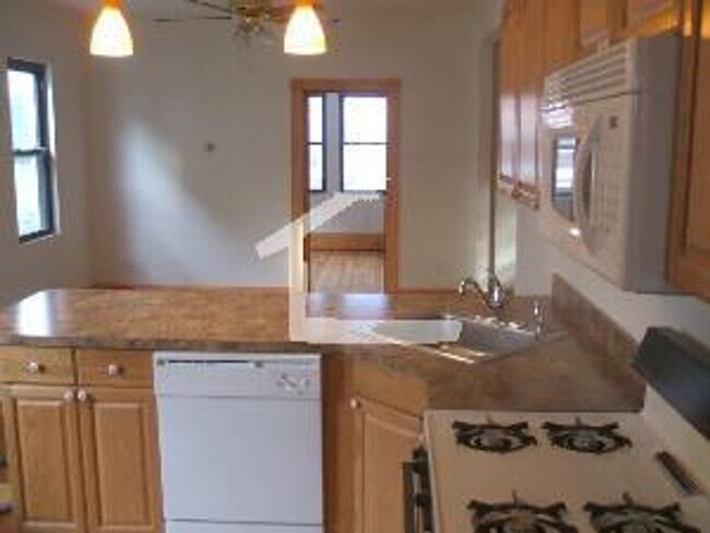 Foto del edificio - 3 BED 2 BATH ALLSTON 9/1