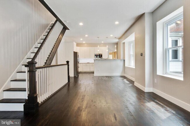 Foto del edificio - 5445 Ridge Ave