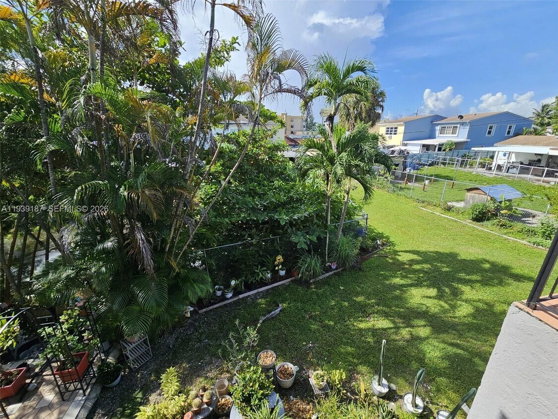 Foto del edificio - 6961 W 14th Ct