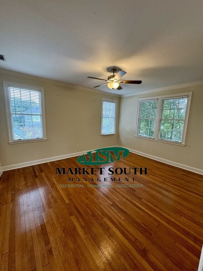 Building Photo - ARDSLEY PARK GEM- AVAILABLE NOW!  APPOINTM...