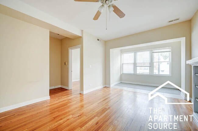 Foto del edificio - 4546 N Western Ave