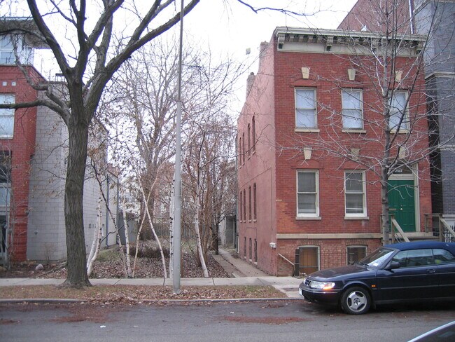 Building Photo - 1522 N Mohawk St