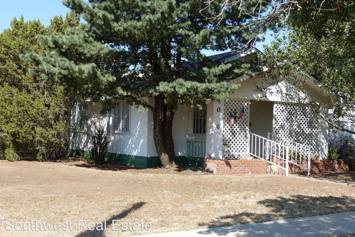 Primary Photo - 4 br, 2 bath House - 1000 Merriwether