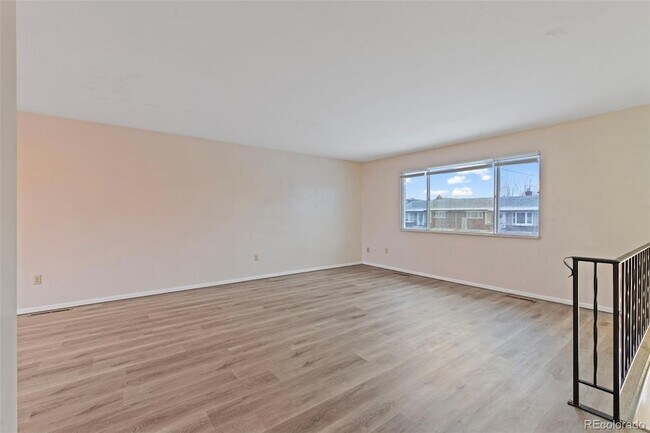 Foto del edificio - 6734 Hampton Dr