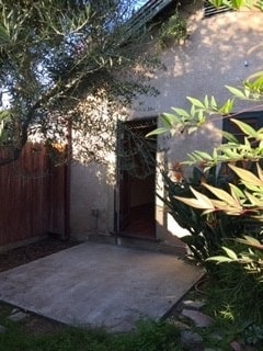 patio - 440 W Lemon Ave