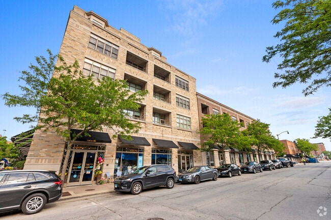 Building Photo - 10 S Dunton Ave
