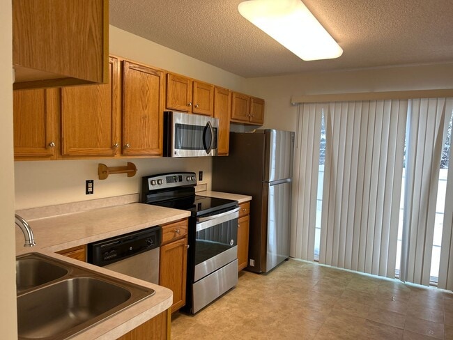 Building Photo - 9326 Inland Ln N