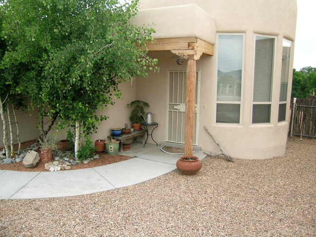 Building Photo - 2194 Manuel Medrano Rd