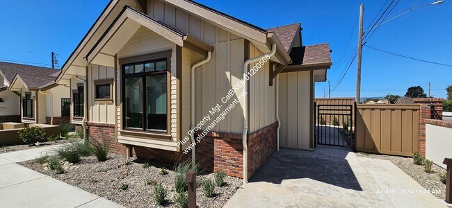 Foto del edificio - 520 E Clark Ave