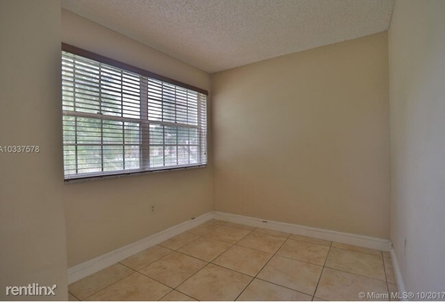 Building Photo - 17520 NW 67th Pl