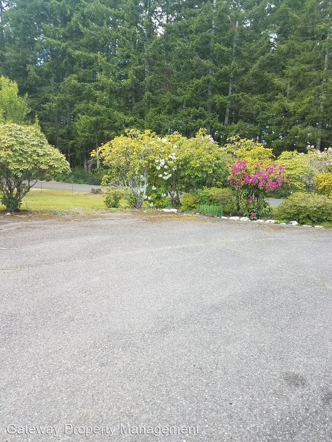 Building Photo - 3 br, 2 bath House - 160 W LAKE ISABELLA LOOP