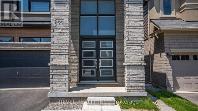 Building Photo - 55 Hitchman St