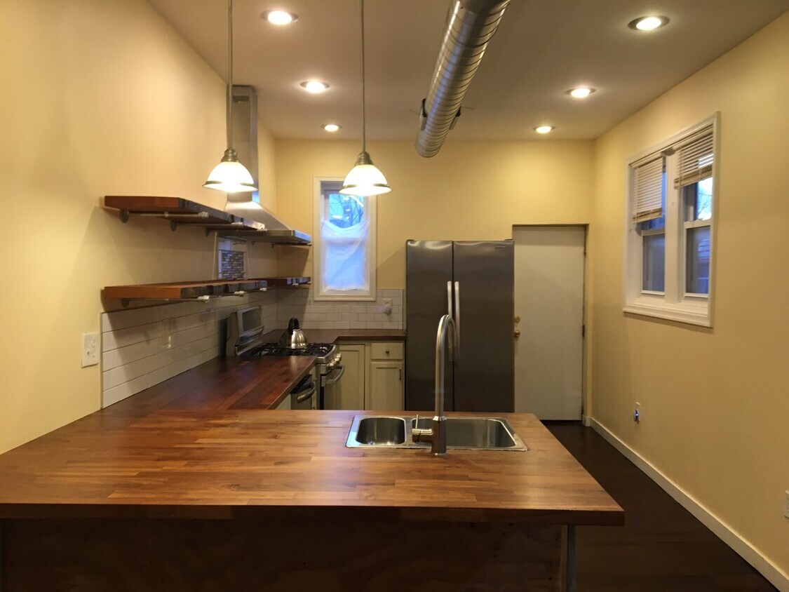 Foto principal - 4838 Brown Street