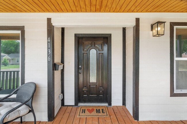 Foto del edificio - 4136 Lisbon St