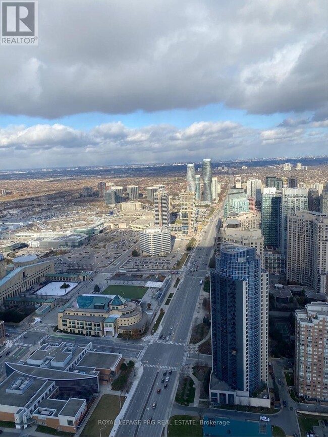 Photo du bâtiment - 3900 Confederation Pkwy