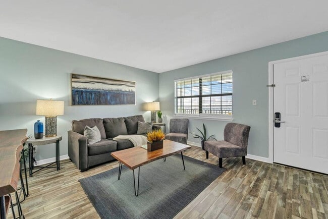 Building Photo - 312 Bream Ave