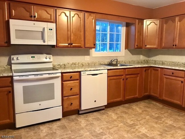 Foto del edificio - 262 Old Chimney Ridge Rd