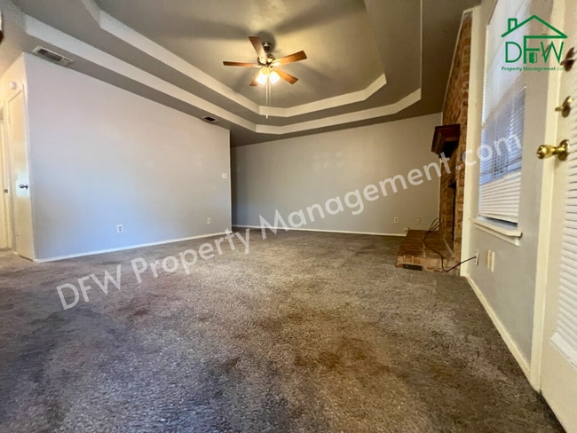 Building Photo - Charming Single-Story 2/2 Duplex with 2-Car Garage Just Steps from Your Back Door – Arlington, TX