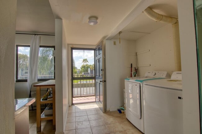 Building Photo - 4230 Deste Ct