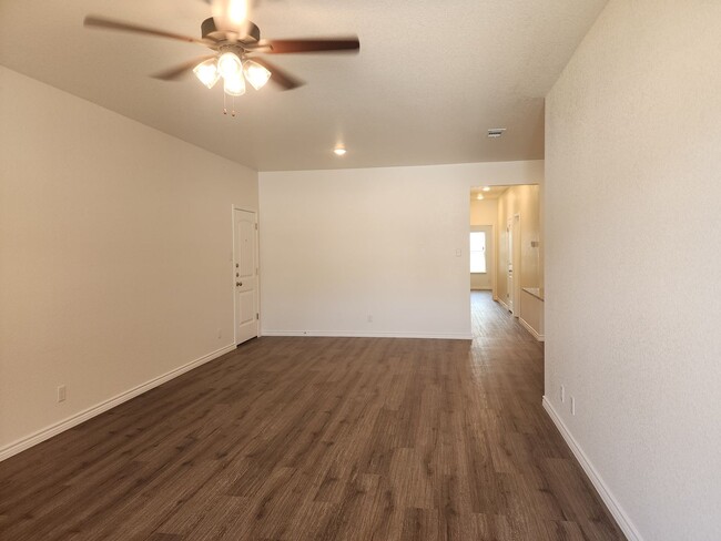 Building Photo - 3414 Abraham Dr