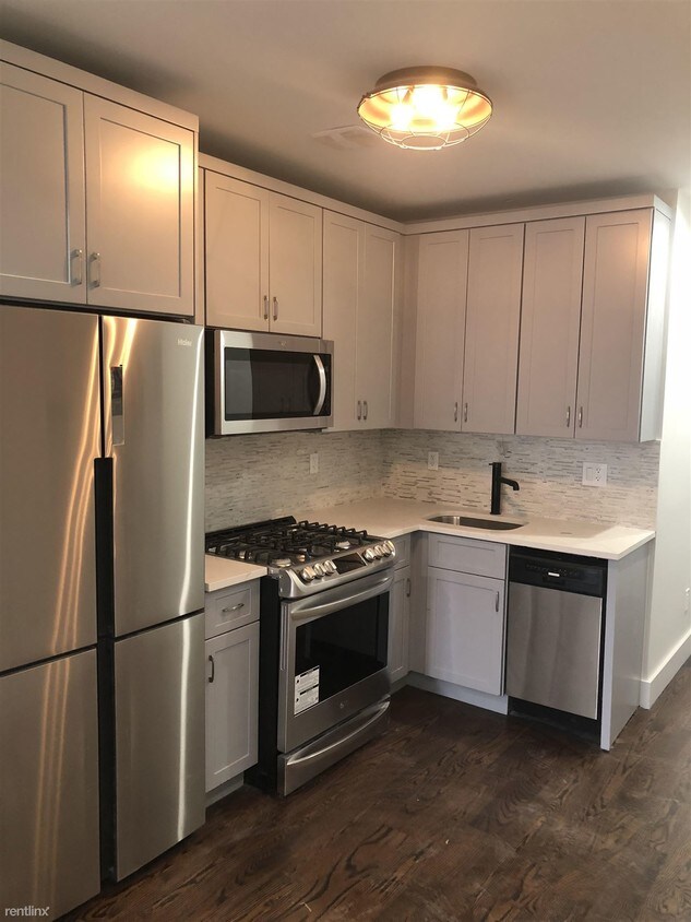 Primary Photo - 3 br, 1.5 bath Apartment - 3233 Fulton St