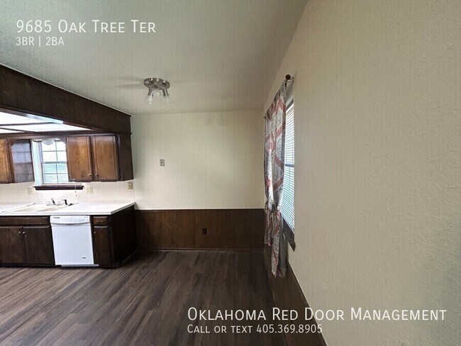 Foto del edificio - 9685 Oaktree Terrace
