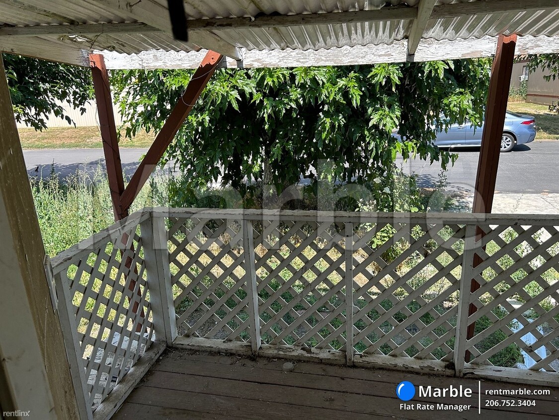 Primary Photo - 2 br, 1 bath House - 240 Sacaramento Ave S...