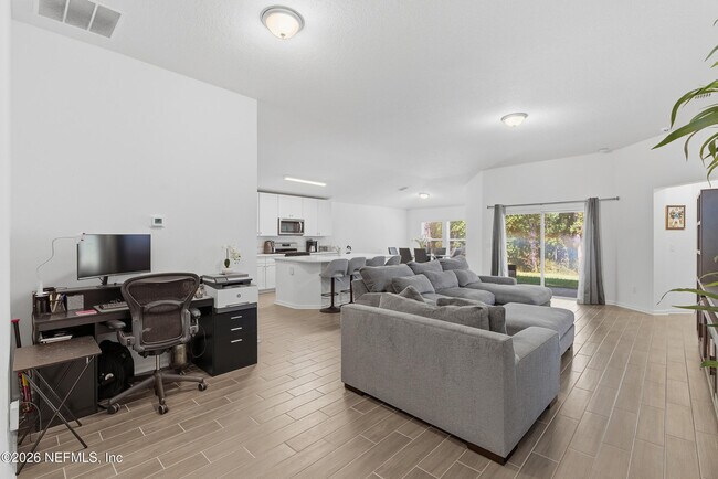 Foto del edificio - 2949 Firethorn Ave