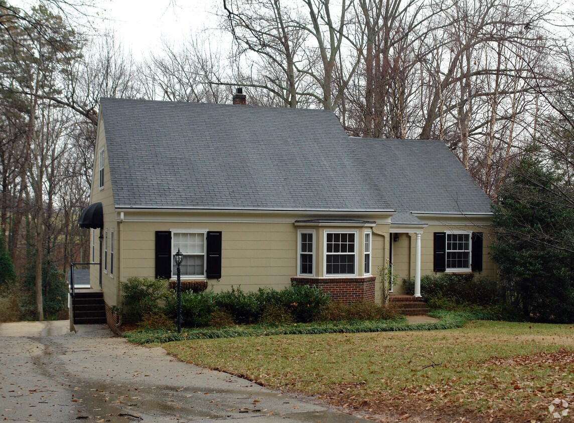 Primary Photo - 1053 Van Hoy Ave
