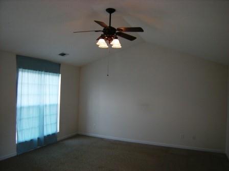 Foto del edificio - 129 Farm View Ln