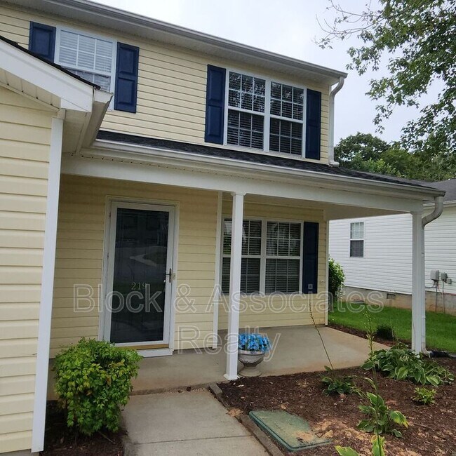 Building Photo - 219 Calla Lilly Ln