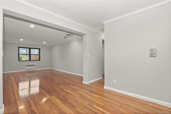 Foto del edificio - 19 Old Mamaroneck Rd