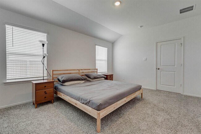 Foto del edificio - 31426 Yatesbury Ln