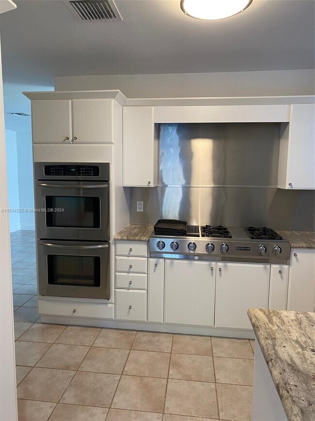 Foto del edificio - 7415 SW 56th Ave