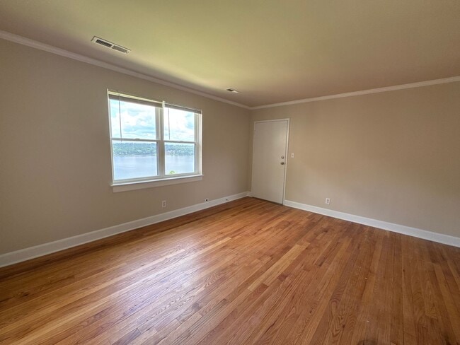 Building Photo - Lakeside Living for 55+ | Remodeled 2BR Co...