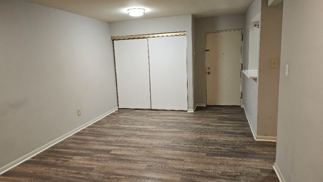 Foto del edificio - 8501 Barrington Ct