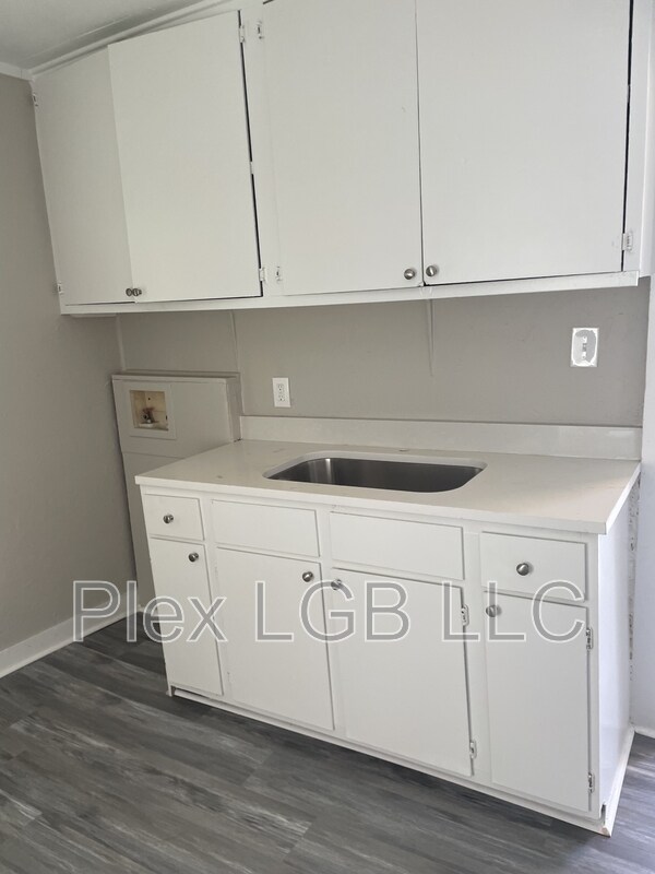 Foto del edificio - 326 Daniel St