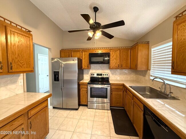 Foto del edificio - 2798 Lantana Lakes Dr W