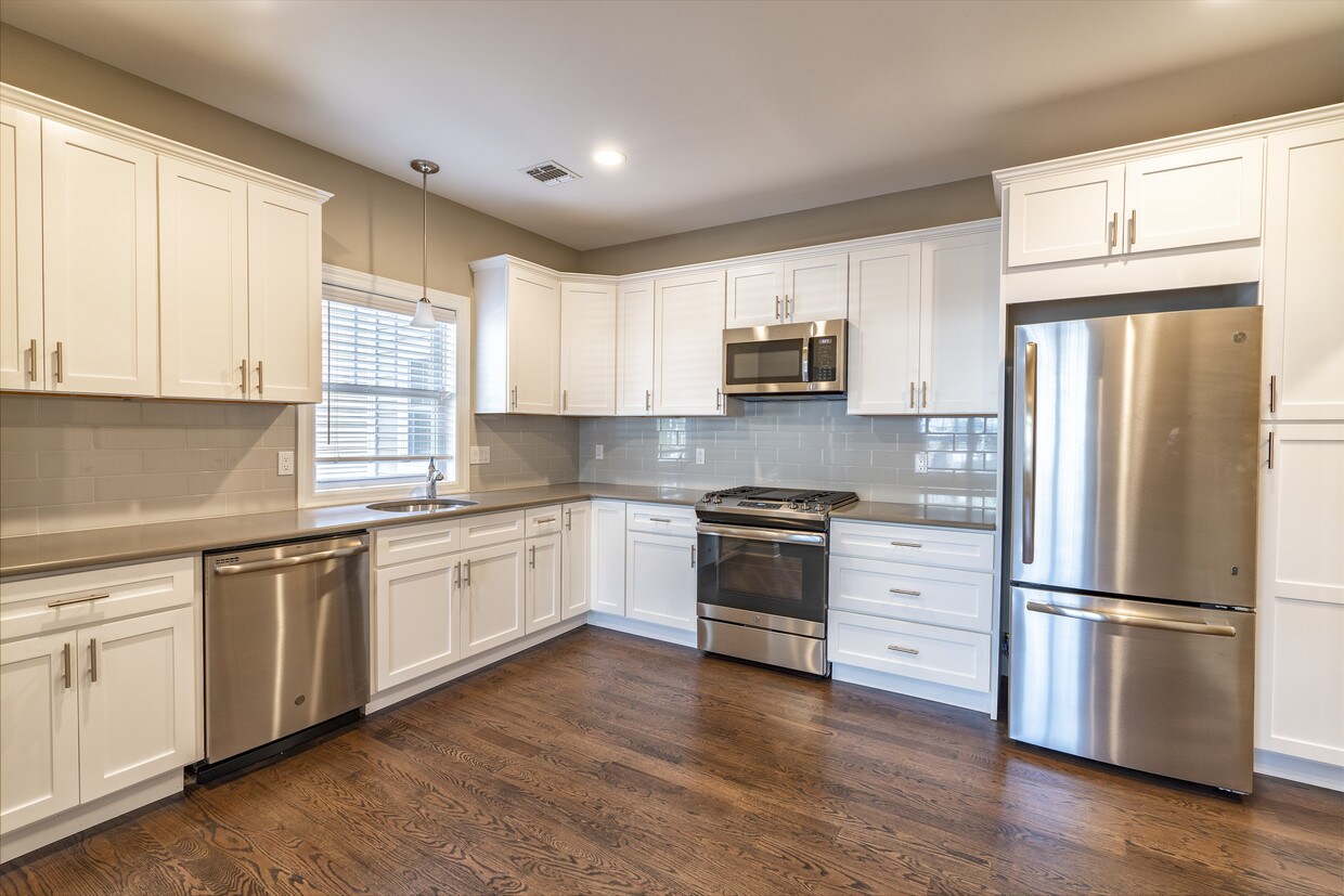 152 Broad St, Summit, NJ 07901 Townhome Rentals in Summit NJ